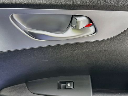 Used 2022 Kia Forte LXS w/ LXS Technology Package FWD image 28