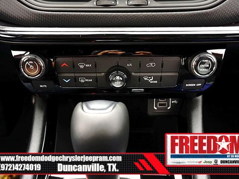 New 2026 Jeep Compass Latitude image 23