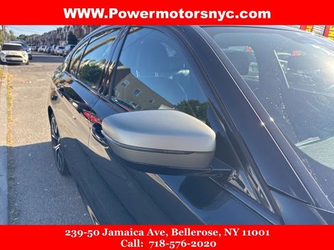 Used 2022 BMW M550i xDrive w/ Executive Package image 11