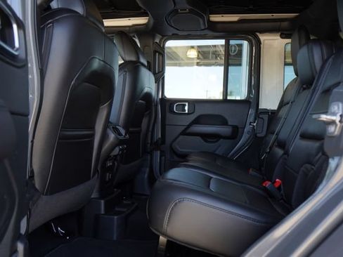 Used 2020 Jeep Wrangler Unlimited Sahara AWD/4WD image 26