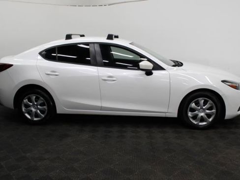 Used 2018 MAZDA MAZDA3 Sport image 4