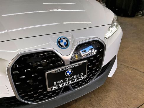 Used 2023 BMW i4 eDrive40 RWD image 32