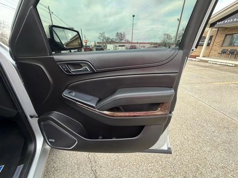 Used 2017 Chevrolet Tahoe LT image 13