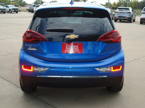 Used 2020 Chevrolet Bolt Premier w/ Infotainment Package image 5