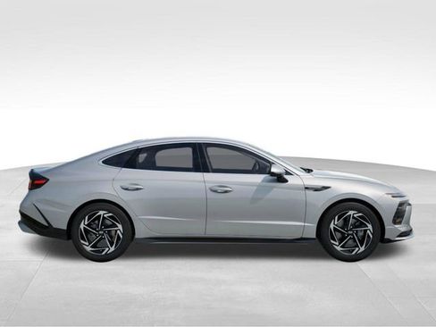 New 2026 Hyundai Sonata SEL image 7