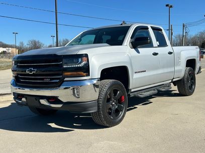 Used 2017 Chevrolet Silverado 1500 LT w/ Redline Edition
