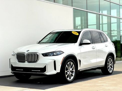 Certified 2026 BMW X5 xDrive40i w/ Premium Package AWD/4WD image 9