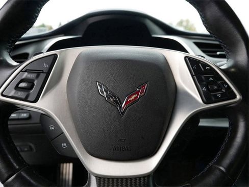 Used 2016 Chevrolet Corvette Z06 w/ 3LZ Preferred Equipment Group image 18