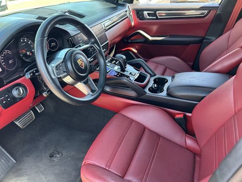 Used 2022 Porsche Cayenne S AWD/4WD image 28