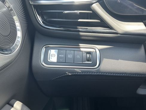 Certified 2025 Buick Enclave Avenir w/ Super Cruise Package image 35