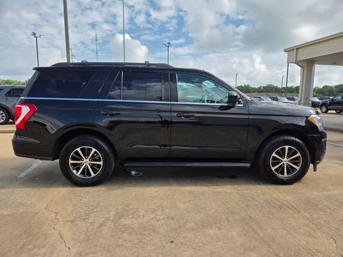 Used 2020 Ford Expedition XLT w/ Cargo Package RWD image 4