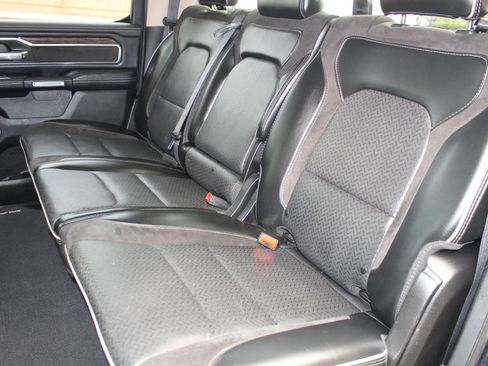 Used 2019 RAM 1500 Laramie AWD/4WD image 13