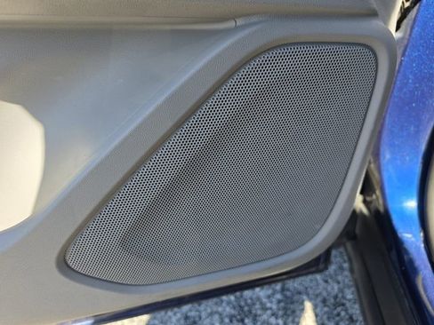 Used 2022 GMC Terrain SLE w/ Driver Convenience Package image 16