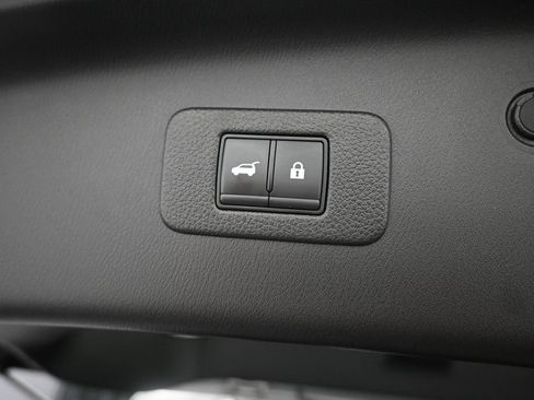 Used 2023 Nissan Armada Platinum w/ Captain's Chairs Package RWD image 23