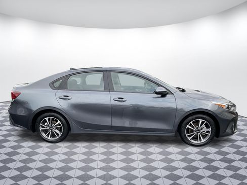 Used 2024 Kia Forte LXS w/ LXS Technology Package FWD image 2