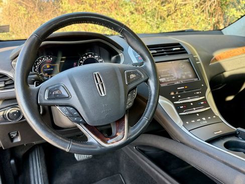 Used 2013 Lincoln MKZ image 36