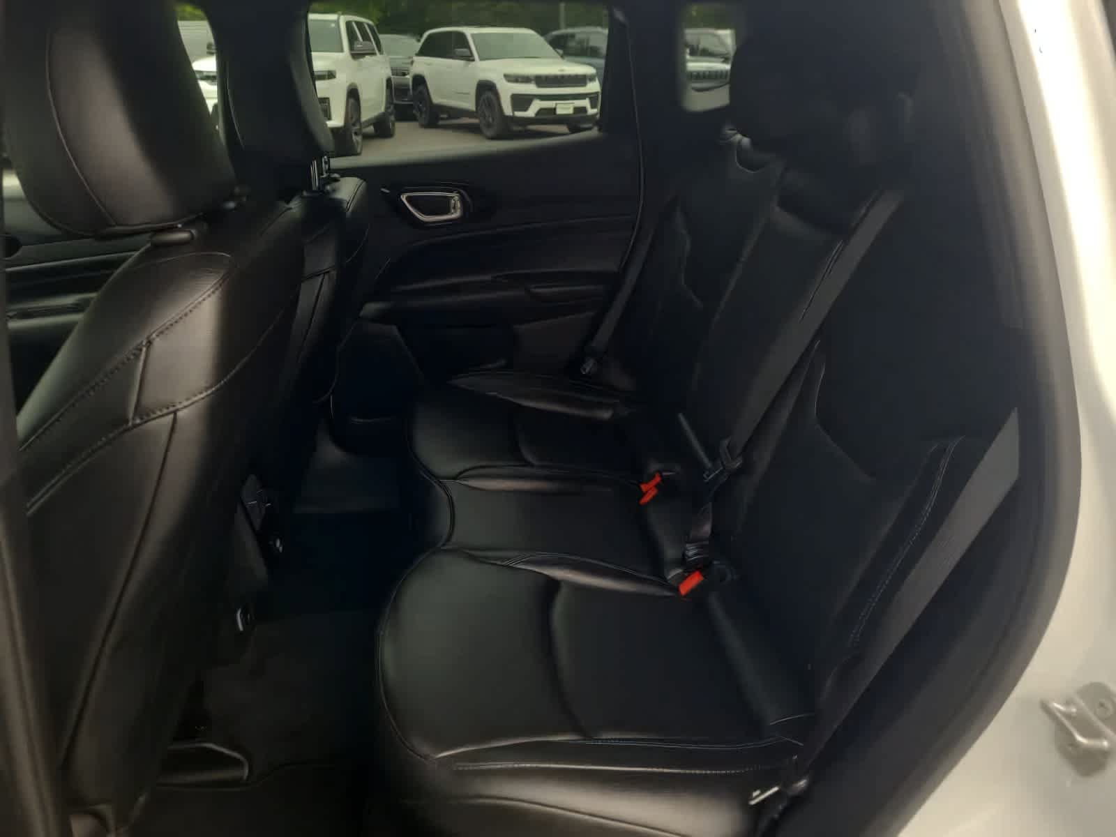 Used 2026 Jeep Compass Limited AWD/4WD image 9