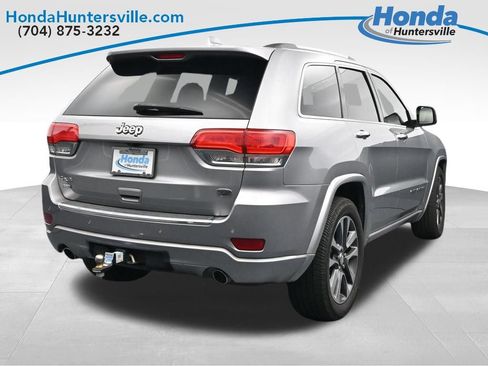 Used 2017 Jeep Grand Cherokee Overland AWD/4WD image 3