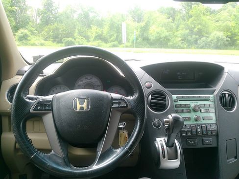 Used 2011 Honda Pilot EX-L image 16
