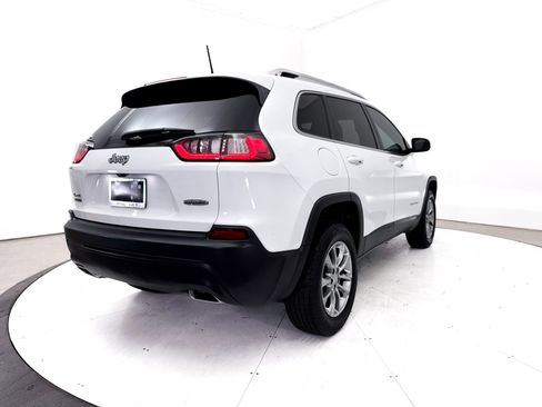 Used 2019 Jeep Cherokee Latitude Plus w/ Comfort/Convenience Group AWD/4WD image 18