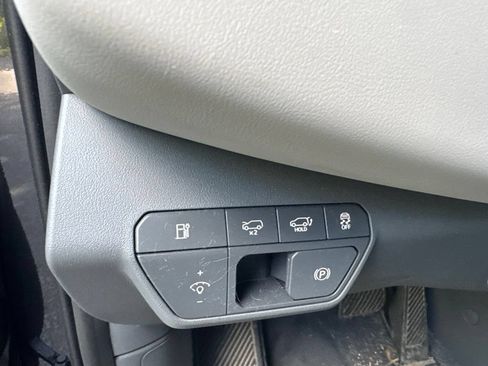 Used 2024 Kia EV9 Land AWD/4WD image 13