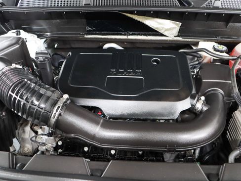 Used 2023 GMC Acadia SLT FWD image 33