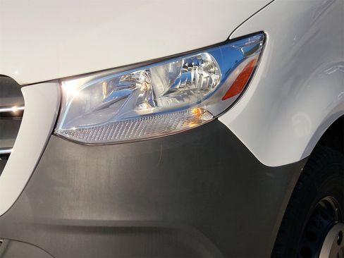 Used 2024 Mercedes-Benz Sprinter 3500 image 12