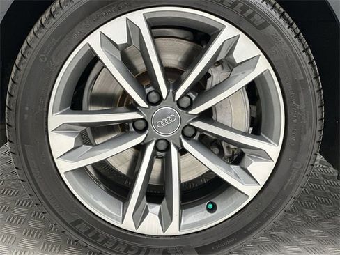 Used 2017 Audi A4 2.0T allroad Premium w/ Convenience Package image 10