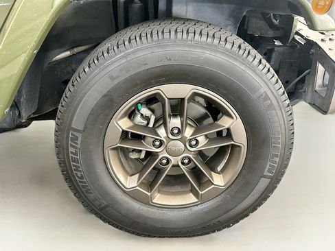 Used 2016 Jeep Wrangler Unlimited Sahara AWD/4WD image 11