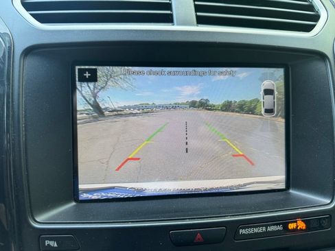 Used 2017 Ford Explorer XLT w/ Equipment Group 202A FWD image 26