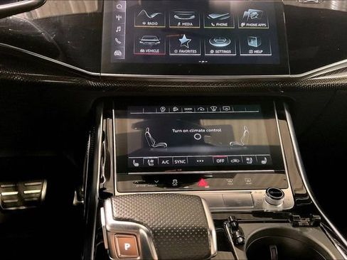 Used 2022 Audi SQ8 Prestige image 32