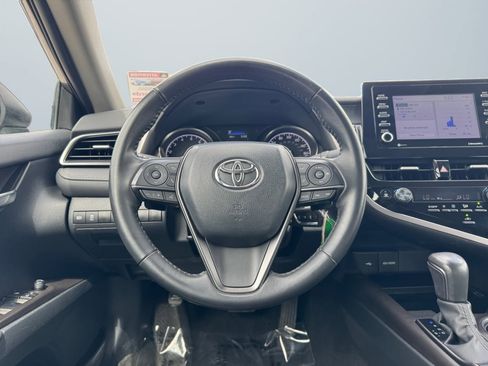 Used 2024 Toyota Camry SE FWD image 12