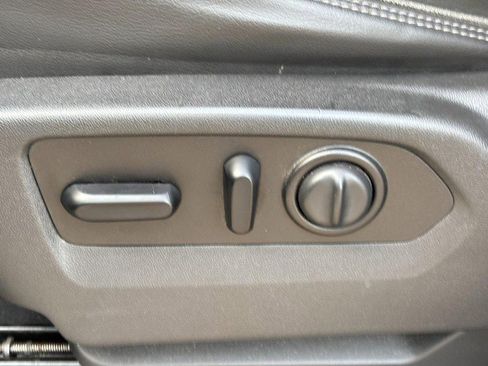 Certified 2020 Chevrolet Silverado 1500 High Country w/ Technology Package image 25