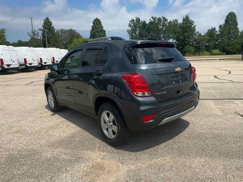 Used 2021 Chevrolet Trax LT w/ Premium Seat Package AWD/4WD image 6