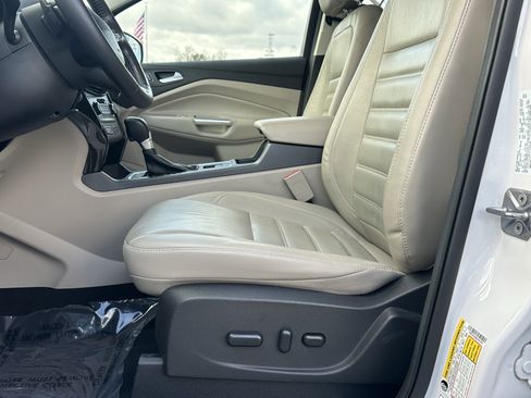 Used 2017 Ford Escape Titanium image 12