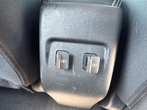 Used 2023 Nissan Kicks SV FWD image 65