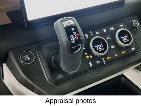 Used 2025 Land Rover Defender 90 X-Dynamic SE AWD/4WD image 19