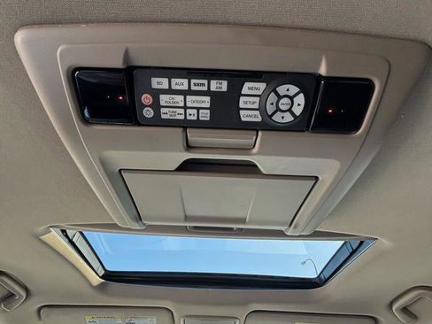 Used 2016 Honda Pilot Touring image 30