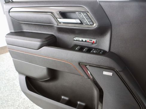 Used 2025 GMC Sierra 1500 AT4 w/ AT4 Preferred Package AWD/4WD image 24