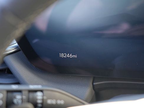 Used 2025 Buick Enclave Preferred image 35