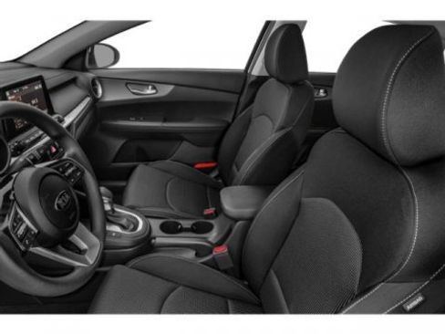 Used 2021 Kia Forte LXS image 12