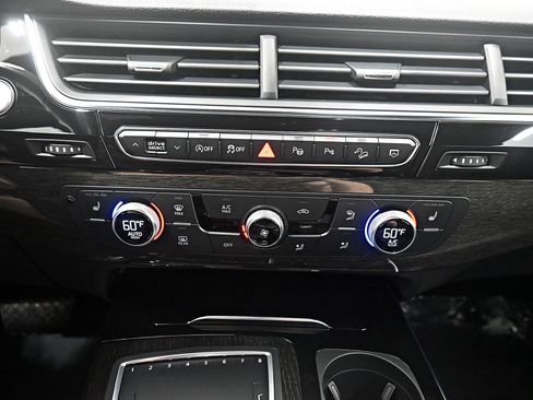 Used 2019 Audi Q7 3.0T Premium Plus AWD/4WD image 18