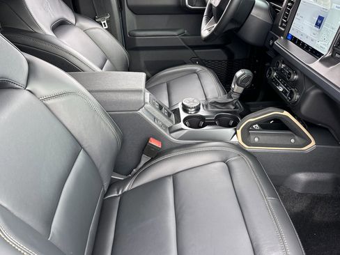 New 2025 Ford Bronco Badlands image 15