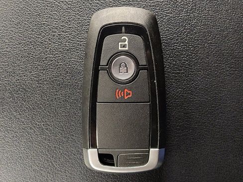 Used 2020 Ford Edge SEL FWD image 32
