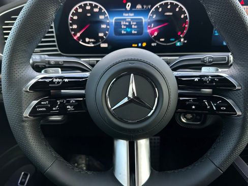 New 2026 Mercedes-Benz GLS 580 4MATIC image 21