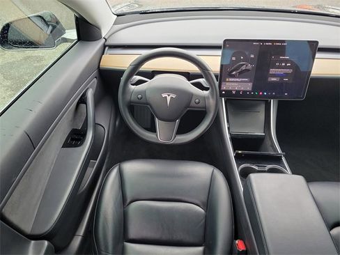 Used 2019 Tesla Model 3 Mid Range image 13