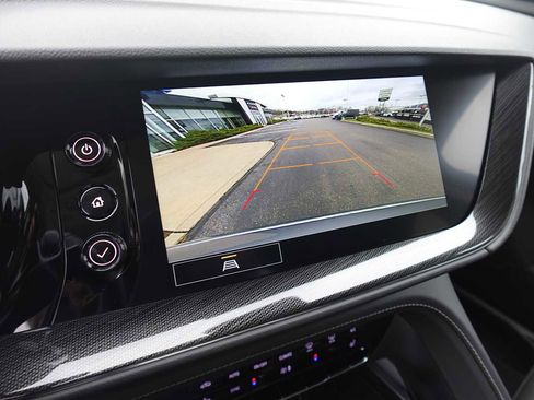 Used 2023 Buick Envision Essence image 21