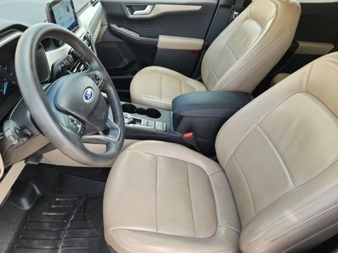 Used 2020 Ford Escape SE FWD image 14