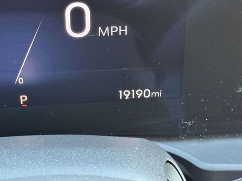 Certified 2024 Buick Envista Sport Touring w/ Convenience I Package image 22