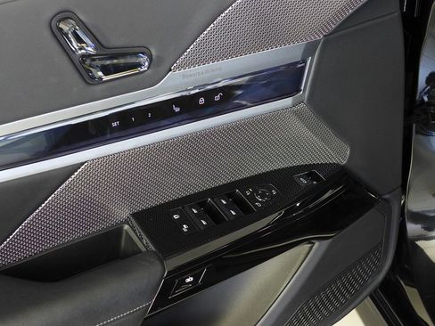 Certified 2023 BMW 760i xDrive 760i xDrive w/ Parking Assistance Package image 12